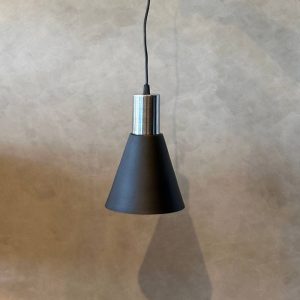 COLGANTE CON PANTALLA METÁLICA EMBUDO